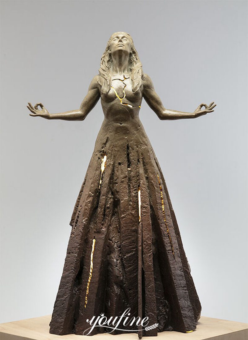 The Meaning of Sculpture Expression: